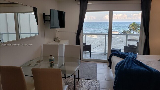 Photo - 19201 Collins Ave Unidad 246