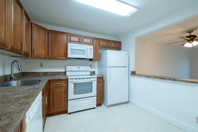 Photo - 9233 SW 8th St Unit 222