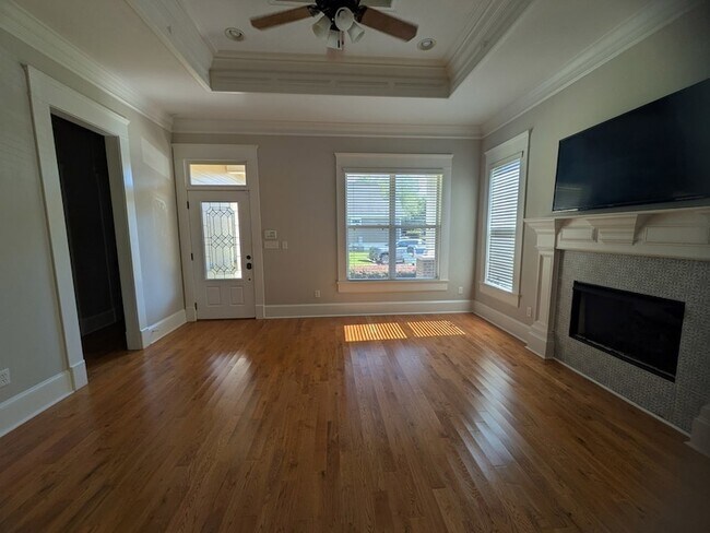 Photo - 124 Pepperdine Ct
