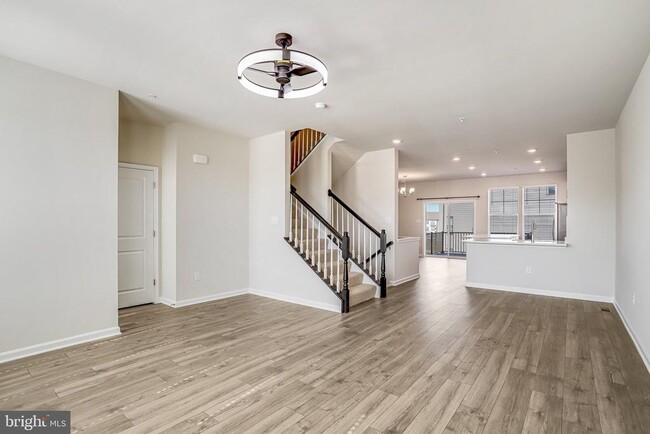 Photo - 421 Ensemble Wy