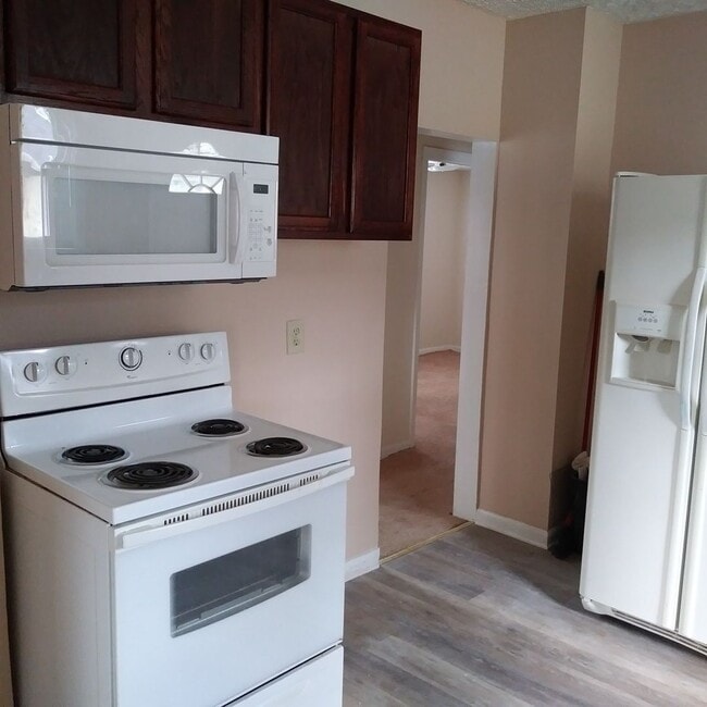 Photo - Chapel Hill / 3BR House on S Graham St AVA...