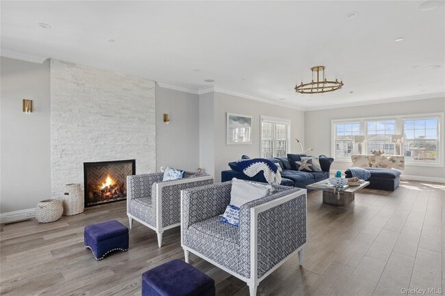 Photo - 39 Shinnecock Rd