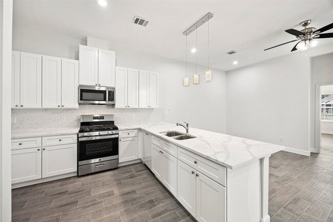 Photo - 1550 Lombardy St