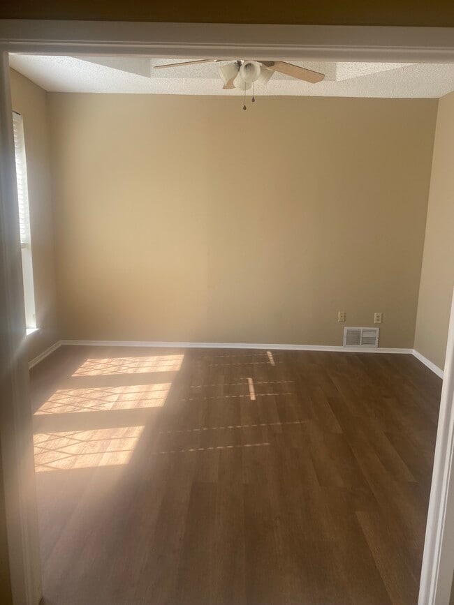 Photo - 3426 Clearview Dr