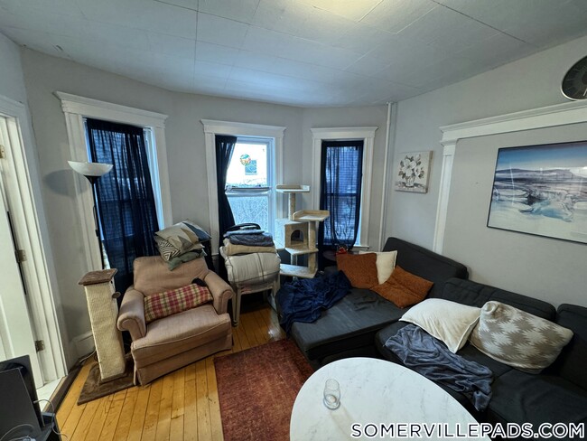 11 Burnham St Unit 1