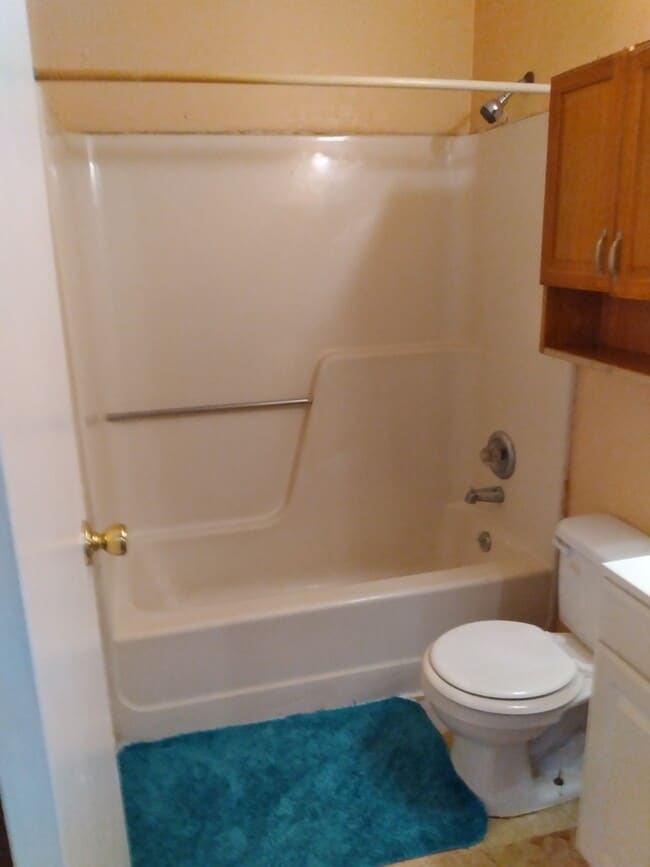 Bathroom - 3236 Rakeford Dr