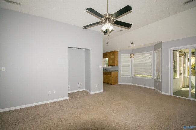 Photo - 215 Cypress Creek Dr