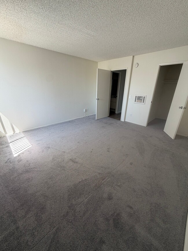 Photo - 8539 De Soto Ave