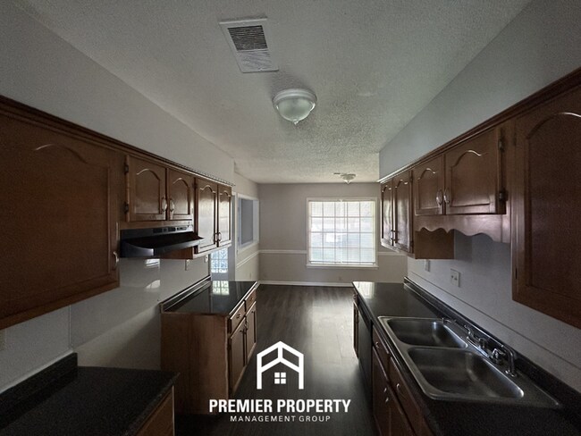 Photo - Large 5BR/3.5BA Home in 38125 | 2,541 Sq Ft, Vaulted Ceilings & Covered Patio