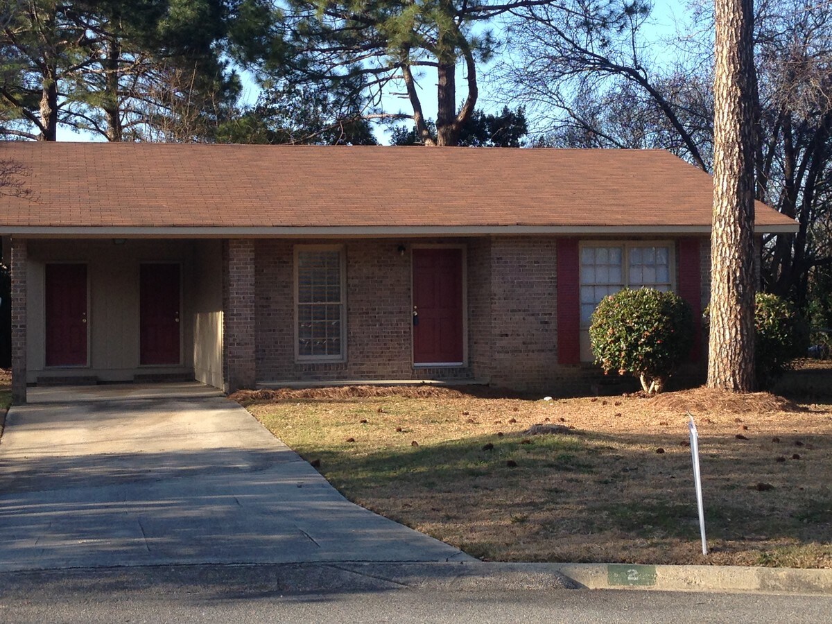 Photo - 1006 Elberta Rd Apartments
