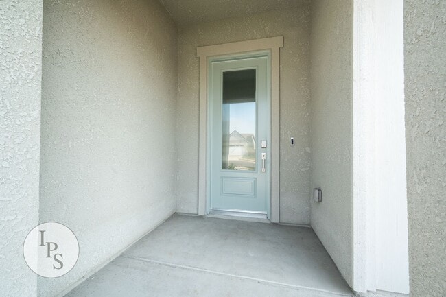 Photo - North Clovis Home, 3BR/2BA + Den/Possible 4th Bedroom - Lots of Amenities!