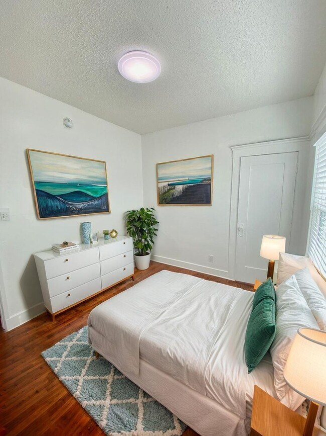 2919 Van Buren Pl Unidad 2921 Van Buren Place