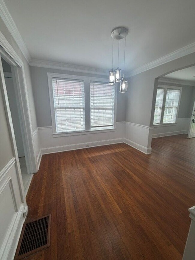 Photo - 719 Grandin Rd