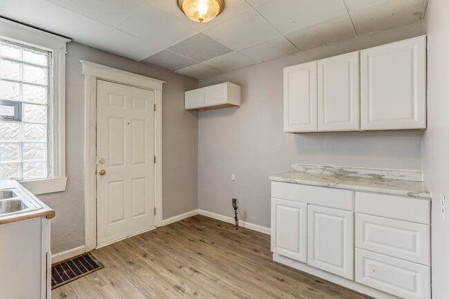 Photo - 5858 Seneca St