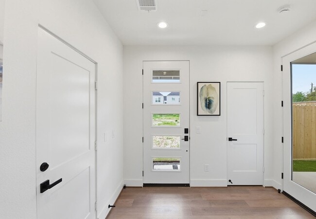 Photo - 7706 Earl Rudder Wy