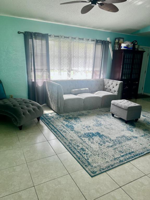 Photo - 2013 Redmond St