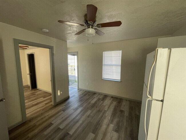 Photo - 307 SW 19th St