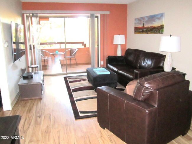 Photo - 12222 N Paradise Village Pkwy W Apartamento Unidad 402