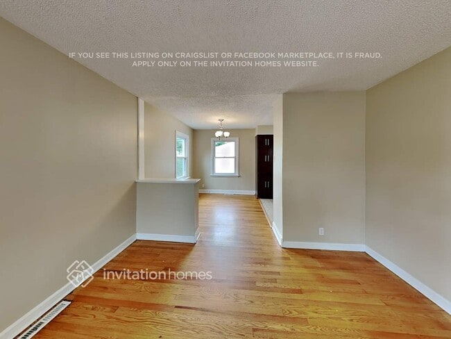 Photo - 9219 S 51st Ave