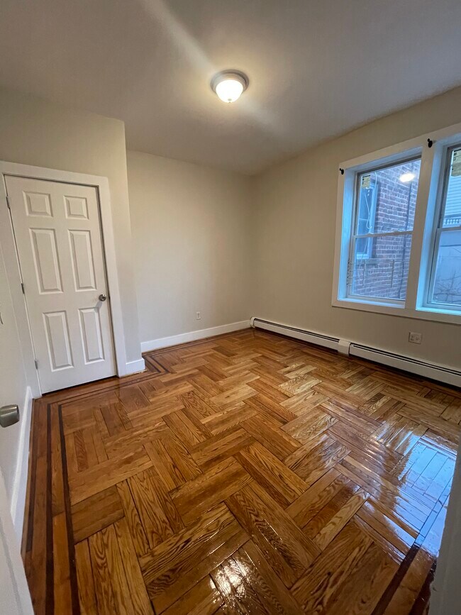 901 Bergen St 3E - 905 Bergen St Unit 2A