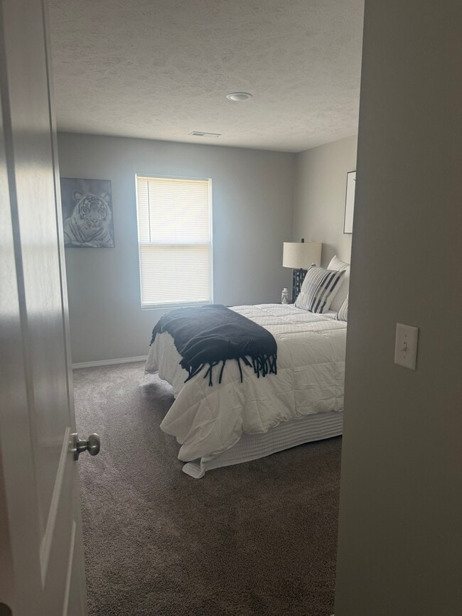 Photo - 129 Silver Maple Dr