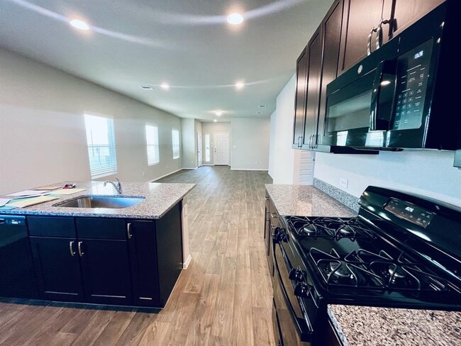 Photo - 117 Huckleberry Ln
