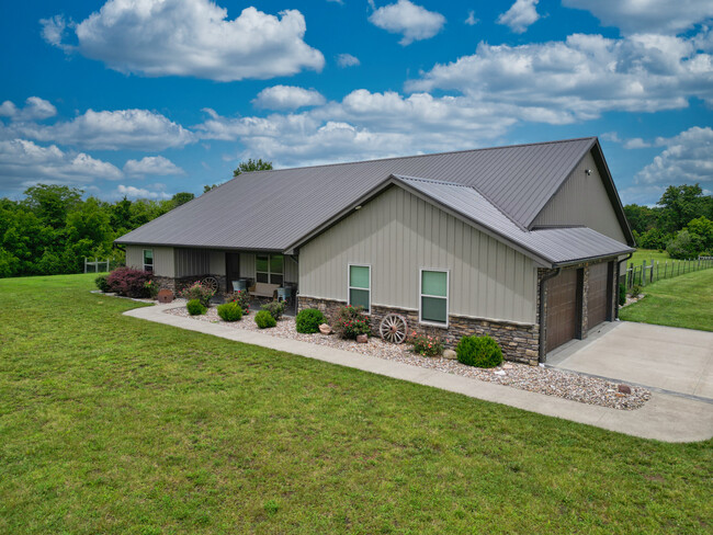 Photo - 10375 E Highway OO House