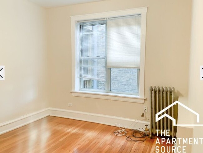 Photo - 1607 W Berteau Ave Unit 2