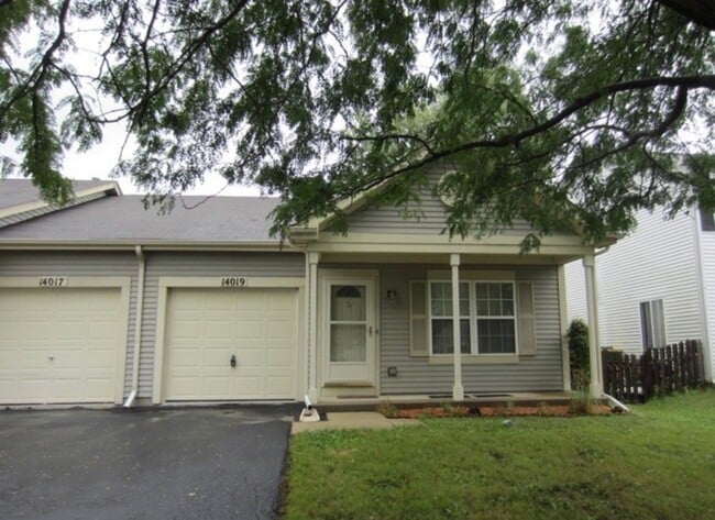 Building Photo - 14019 S Oakdale Cir