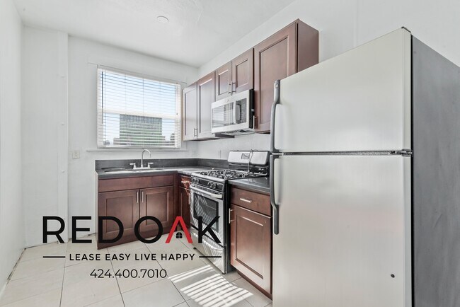 Photo - ~$200 OFF Each Month~ Absolutely Gorgeous ... Unidad 3