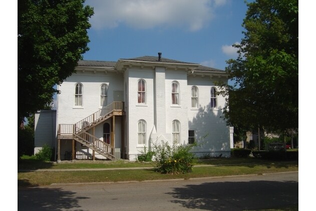 Photo - Overmyer Apartment Building