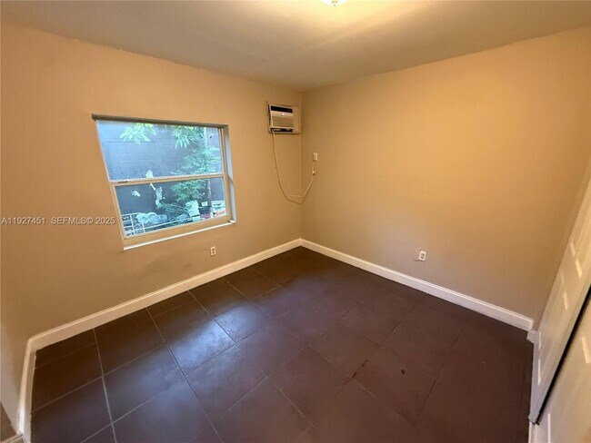 Photo - 1129 NW 29th St Unit B