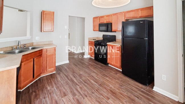 Photo - 8702 Goswell Dr