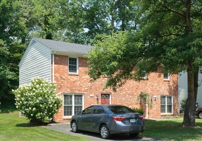 Photo - 109 Longwood Dr Condo Unit B