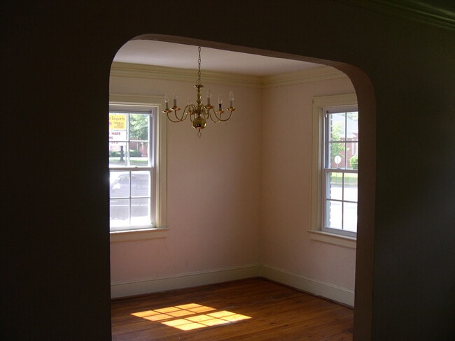 Photo - 3 bedroom, 1 bathroom house on Central Ave