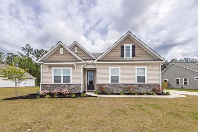 4 Bedroom 2 Bath Home in French Quarter Cr... - 4 Bedroom 2 Bath Home in French Quarter Cr...