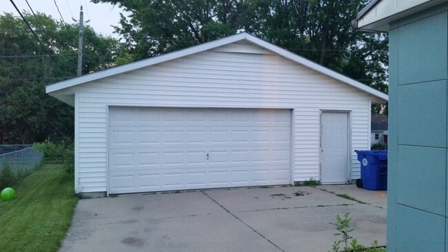 Photo - 2 bedroom, 1 bath house