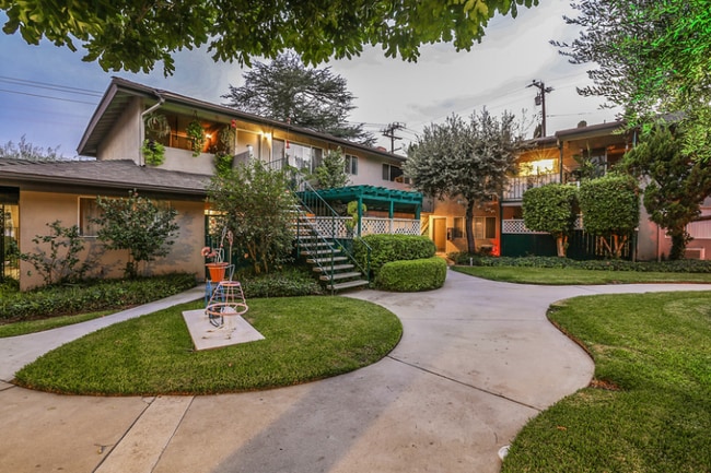 Photo - 8919 Longden Ave