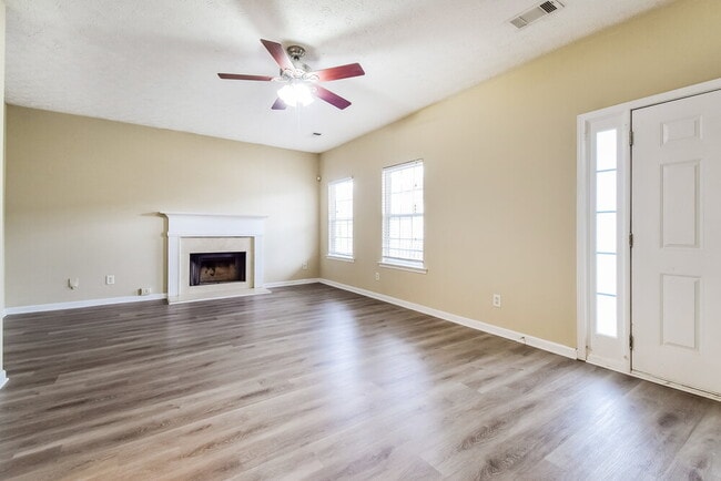 Photo - 252 Prescott Ct