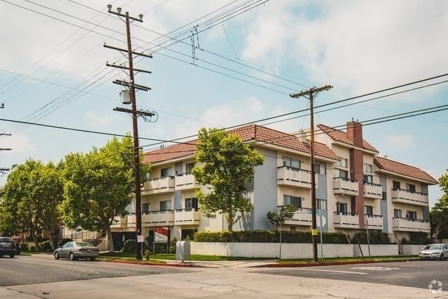 Bldg - Magnolia Gardens Rental