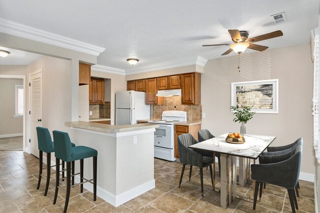 Photo - You can afford to dwell well at Crosswinds Apartments Unit 1312-3
