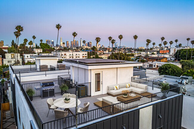 Photo - 242 N Dillon St