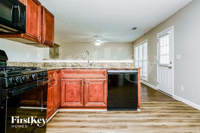 Photo - 55 Cinnamon Fern Cir