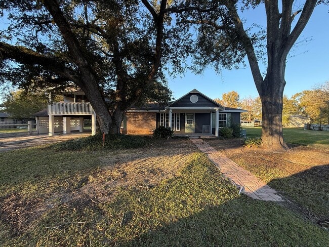 Building Photo - House For Rent in Rayne - 30 Mins From ULL & LSUE