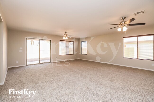 Photo - 914 W Desert Canyon Dr