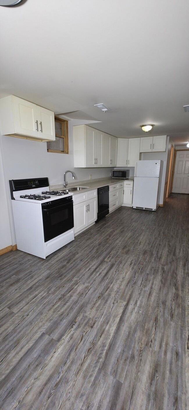 Photo - 1443 W Walton St