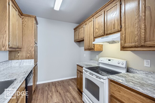 Photo - 7632 Craig St