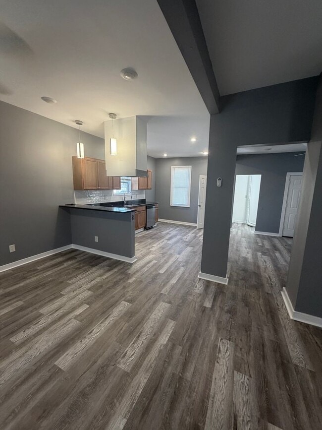 Photo - 3 Bedroom 1.5 bath bungalow near downtown