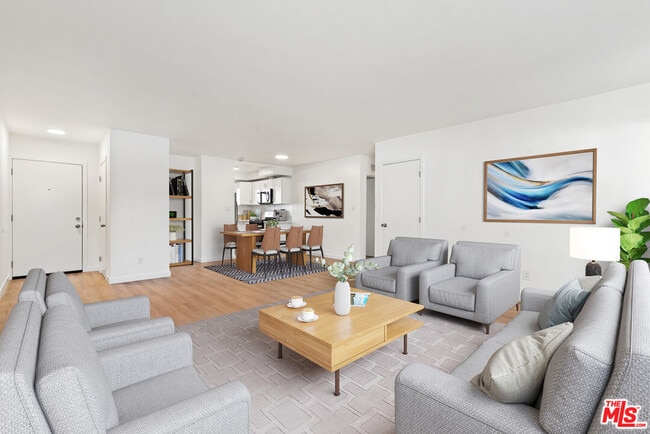 Building Photo - 836 Ashland Ave Unit 3