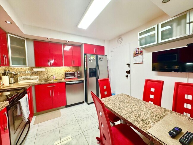 Photo - 250 174th St Unit 1912